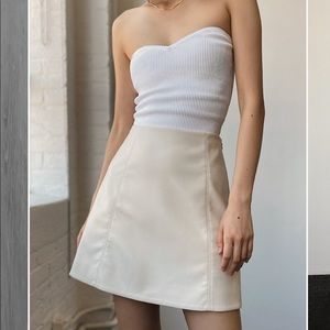 Aritzia Babaton vegan leather mini skirt